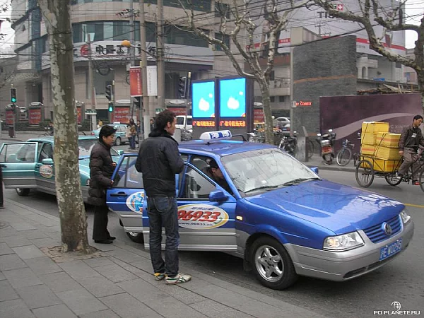 По центру Шанхая выгодно перемещаться на такси