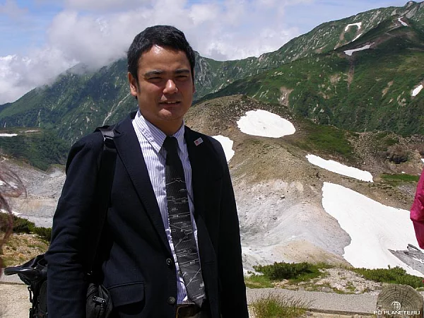 Представитель компании Tateyama-Kurobe Alpine Route Рёта Нисияма