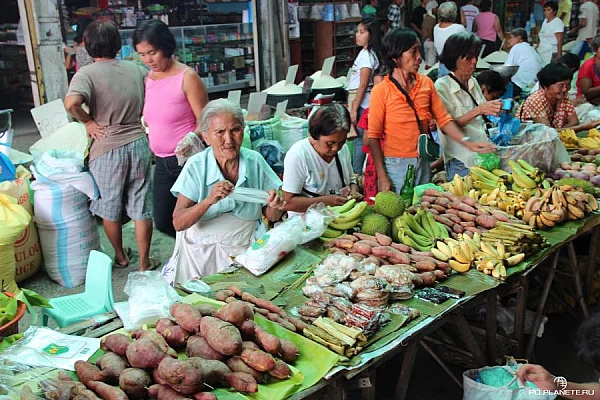 Рынок в одном из городков на острове Себу