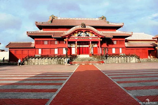 Замок Сюри (Окинава)